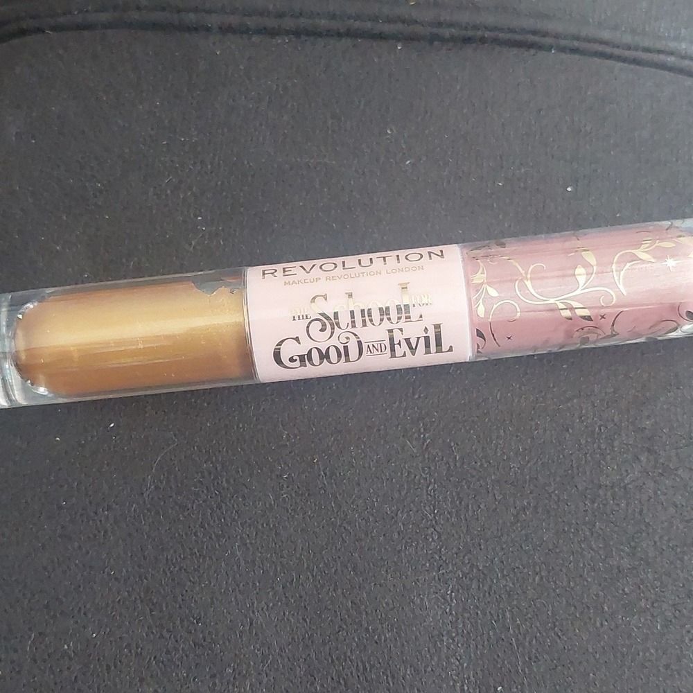 New makeup revolution School of Good & Evil evers eyeshadow